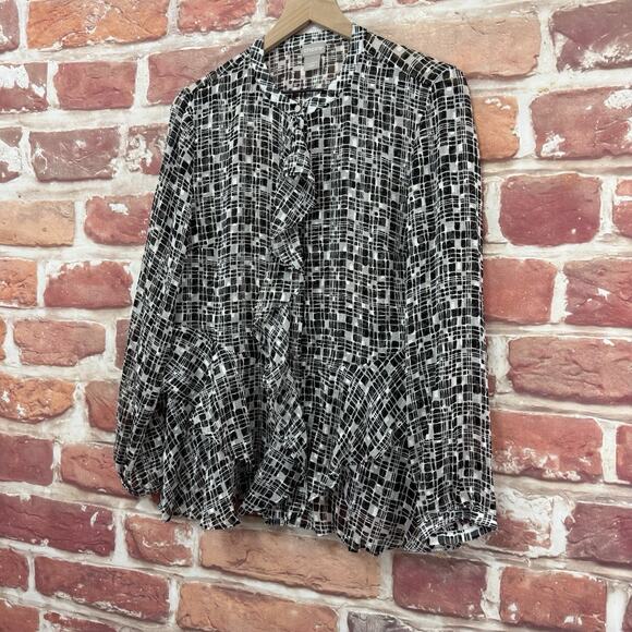Chicos Top Shirt Womens Medium Black White Plaid Abstract Ruffle Sheer Button Up - Picture 3 of 8